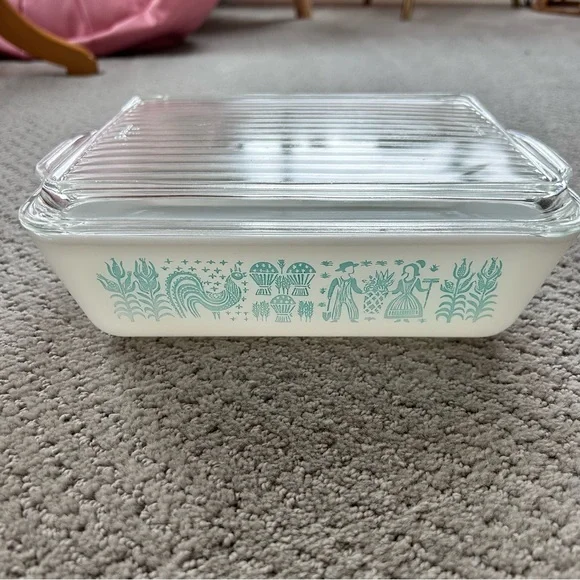 Pyrex 1957 Vintage Amish Butterprint Set of 3 - Picture 3 of 16